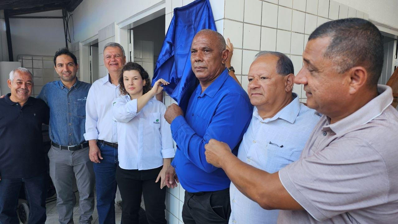 Fábrica de Gelo é inaugurada em Mucuri e fortalece atividade pesqueira local Fábrica de Gelo é inaugurada em Mucuri e fortalece atividade pesqueira local