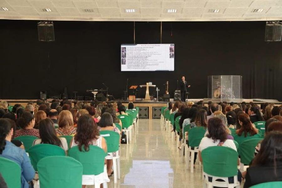  Profissionais da Educação da Rede Municipal de Teixeira de Freitas participam de formação sobre a aplicação da BNCC