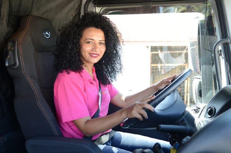 Programa da Suzano capacita e traz oportunidades para mulheres motoristas
