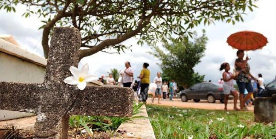 Finados: Cemitério ficará aberto entre os dias 25 de outubro e 2 de novembro para evitar aglomeração