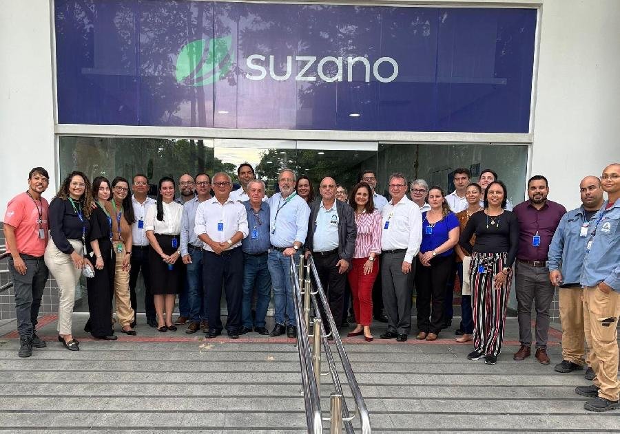 Suzano recebe presidente do FIEB e líderes de entidades associadas