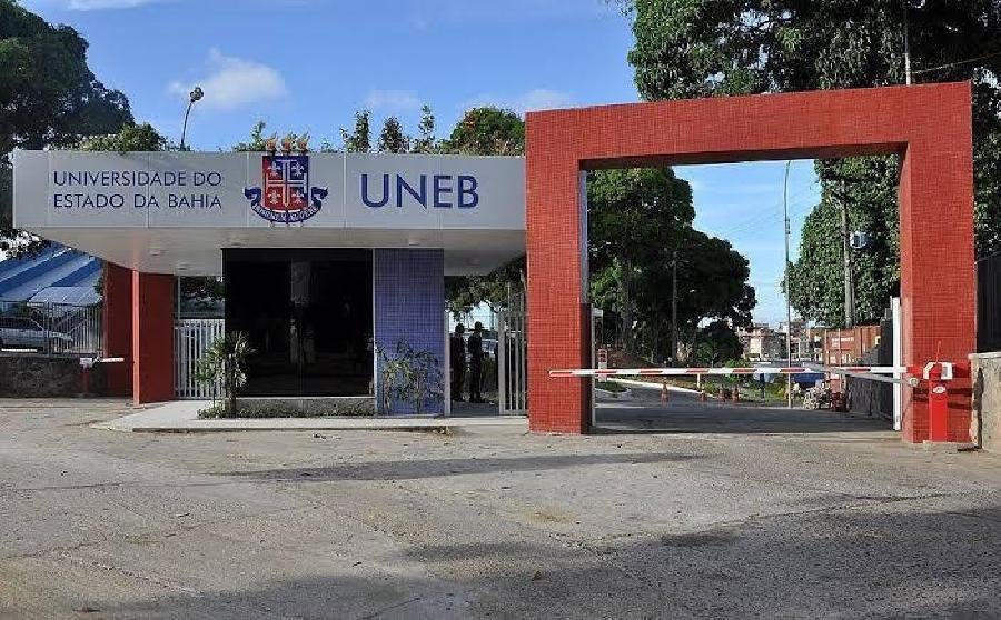 Professores das Universidades Estaduais da Bahia entram em greve e exigem reajuste salarial