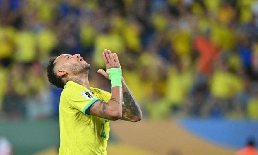 Brasil não joga bem, cede empate para Venezuela e perde liderança das Eliminatórias