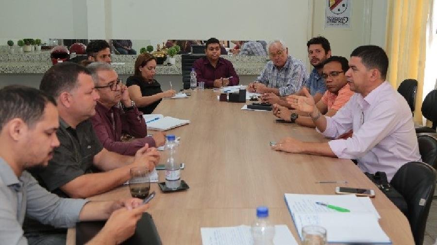  Secretários Municipais se reúnem para tratar do Desfile Cívico de 7 de Setembro em Teixeira de Freitas