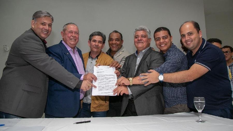 Prefeito Temóteo Brito encaminha projeto de Lei para reduzir valores do ISS, IPTU e ITBI