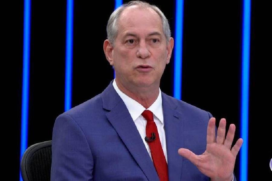 Ciro Gomes na corda bamba: PDT enfrenta racha e discute expulsão histórica