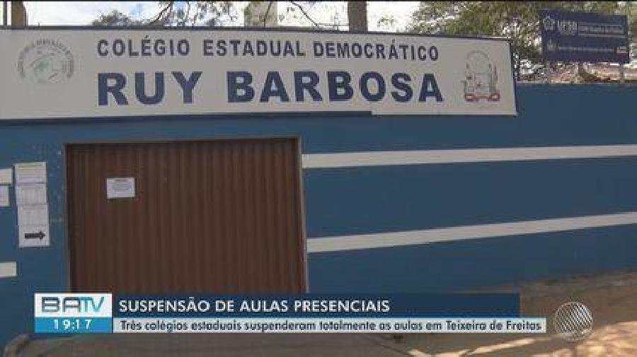 Colégios estaduais suspendem aulas presenciais após casos de Covid-19 em Teixeira de Freitas, extremo sul da Bahia 