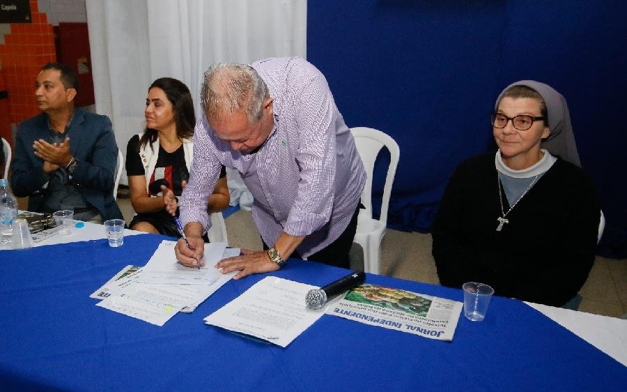  Mais ação: Asfaltamento de acesso ao bairro Mirante do Rio é autorizado pelo Prefeito Temóteo Brito