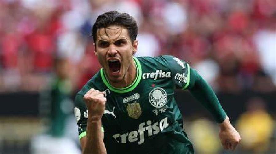 Palmeiras mantém Raphael Veiga e prepara investimento de R$ 80 milhões em Matheus Pereira