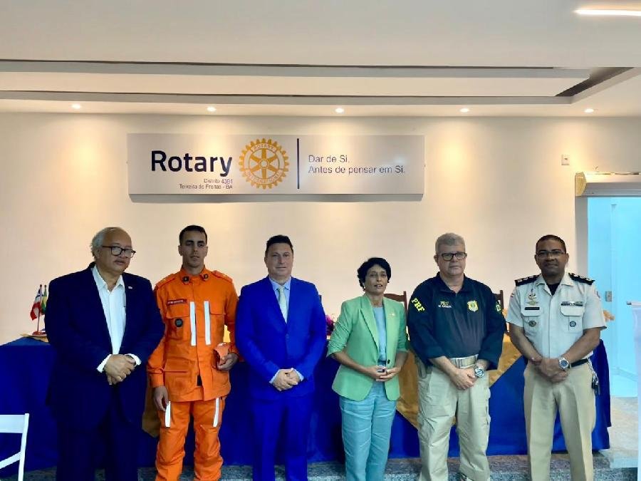 Rotary Club realiza evento de conscientização no trânsito com autoridades e sociedade civil