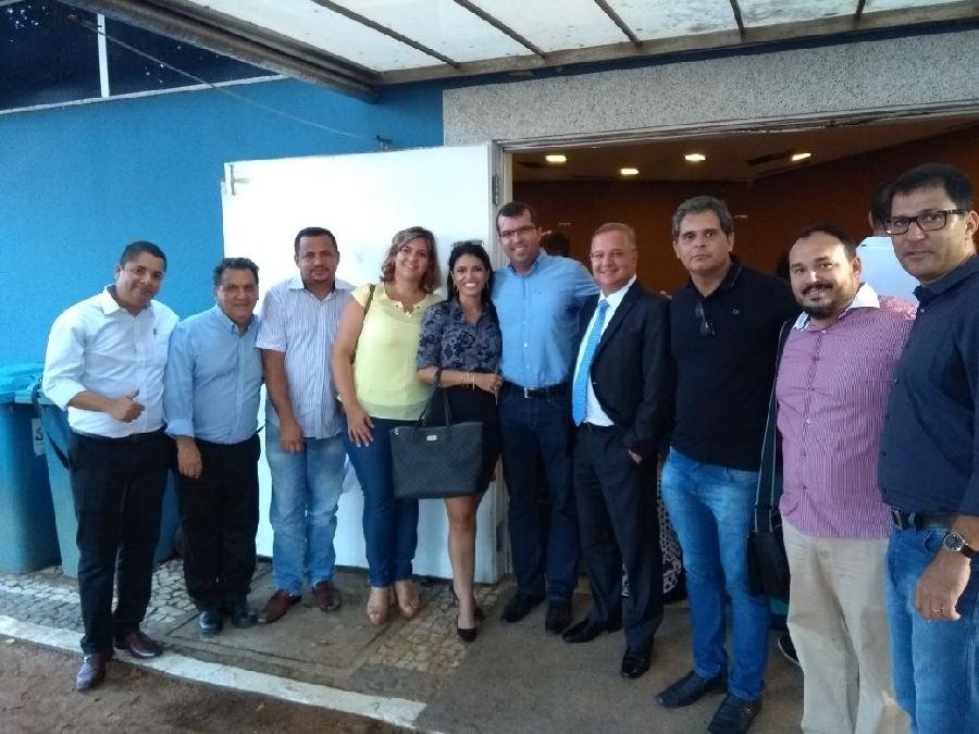  Secretário de Saúde de Teixeira de Freitas se reúne com gestores da Saúde do Extremo Sul