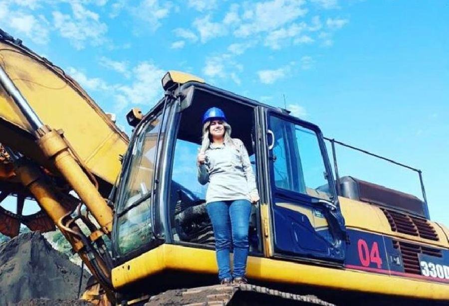 SENAI e Suzano oferecem curso gratuito de operadora de máquina florestal para mulheres em Teixeira de Freitas 