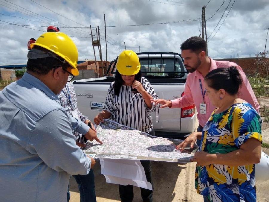 Bairro Rosa de Luxemburgo recebe rede da Embasa