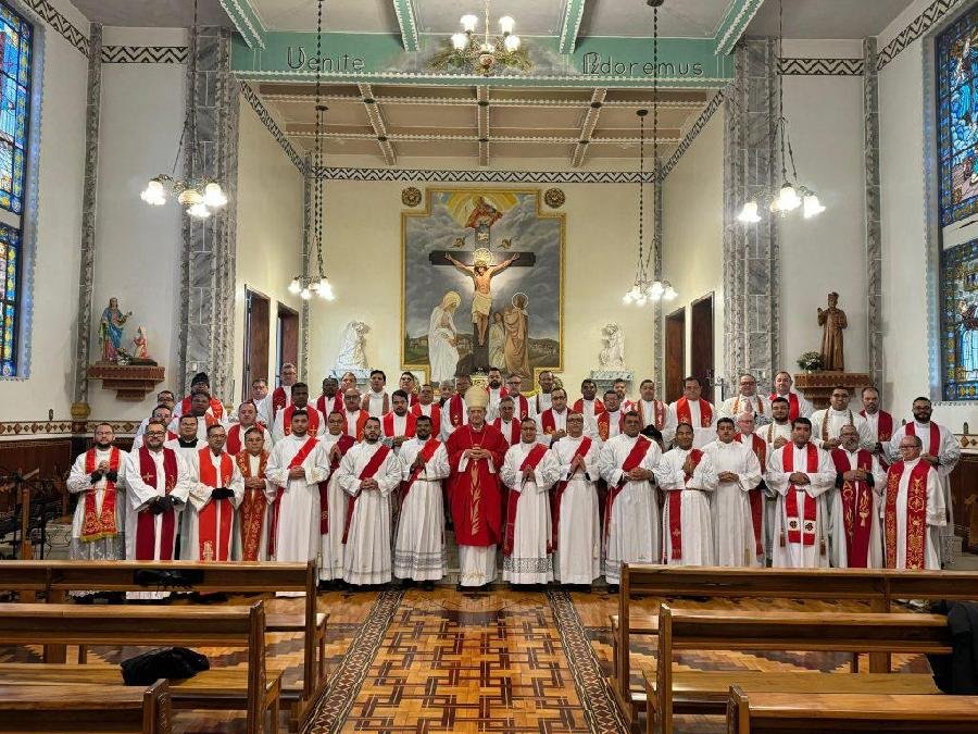 04 de Agosto – Dia do Padre