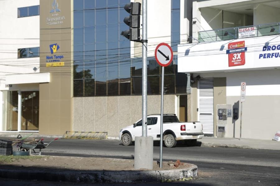  Asfaltamento é concluído e sinalização começa a ser instalada no cruzamento da Pão Gostoso