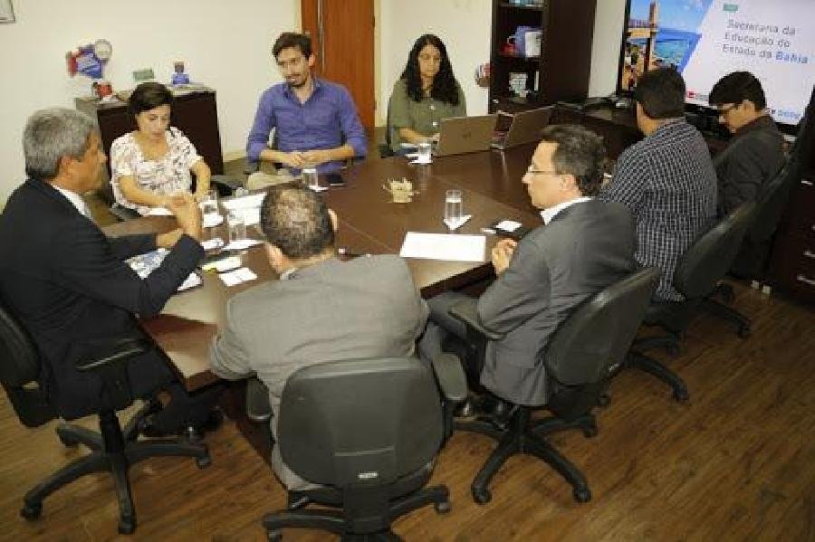 Suzano expande para a três novos municípios programa de apoio à educação no Extremo Sul da Bahia