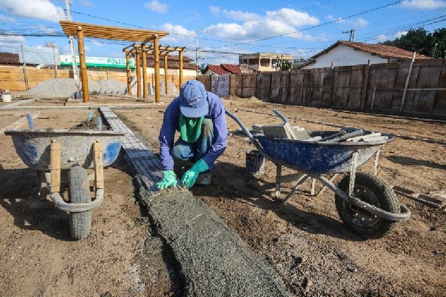  Prefeitura de Teixeira de Freitas inicia revitalização da Praça do bairro Urbis 1