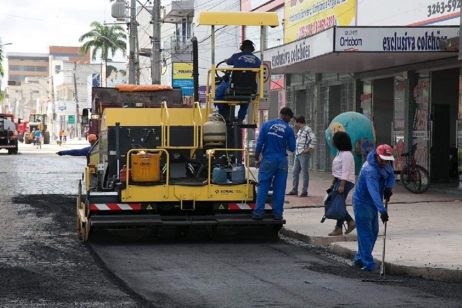  Começa pavimentação asfáltica no Trecho entre o posto Gef e Bahia Motos