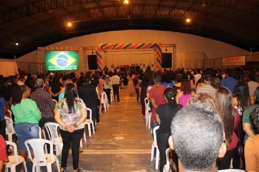 Cerimônia marca inaugurações e lançamento do pacote de obras em Nova Viçosa