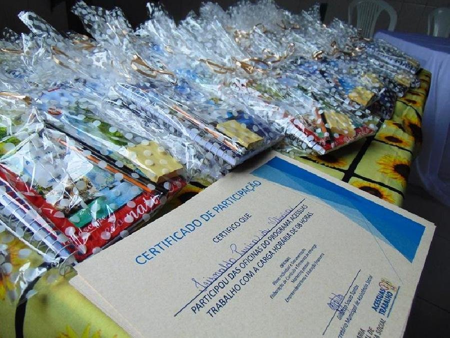 Assistência Social entrega certificados a 42 assistidos dos CRAS Liberdade, Castelinho, Ulisses Guimarães e São Lourenço