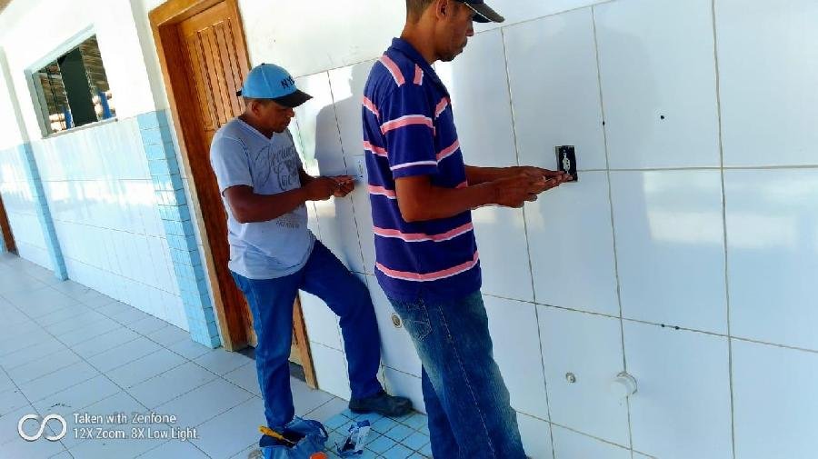 Prefeitura de Teixeira de Freitas prepara estrutura física de escolas para iniciar o ano letivo.